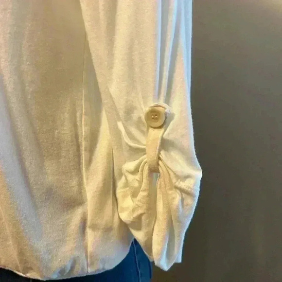 Jones New York women’s size small cream colored 3/4 sleeves - Picture 2 of 3